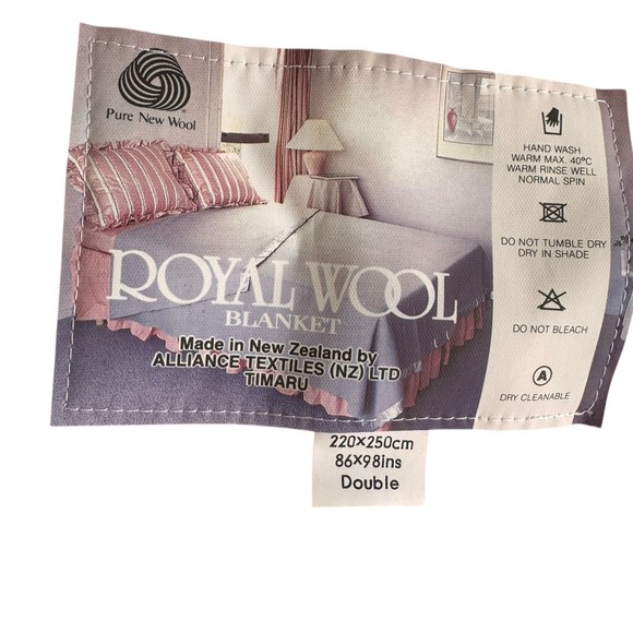 Royal Wool Blanket New Zealand Heavy 100% Pure Wool Pink White Vintage - Picture 6 of 8